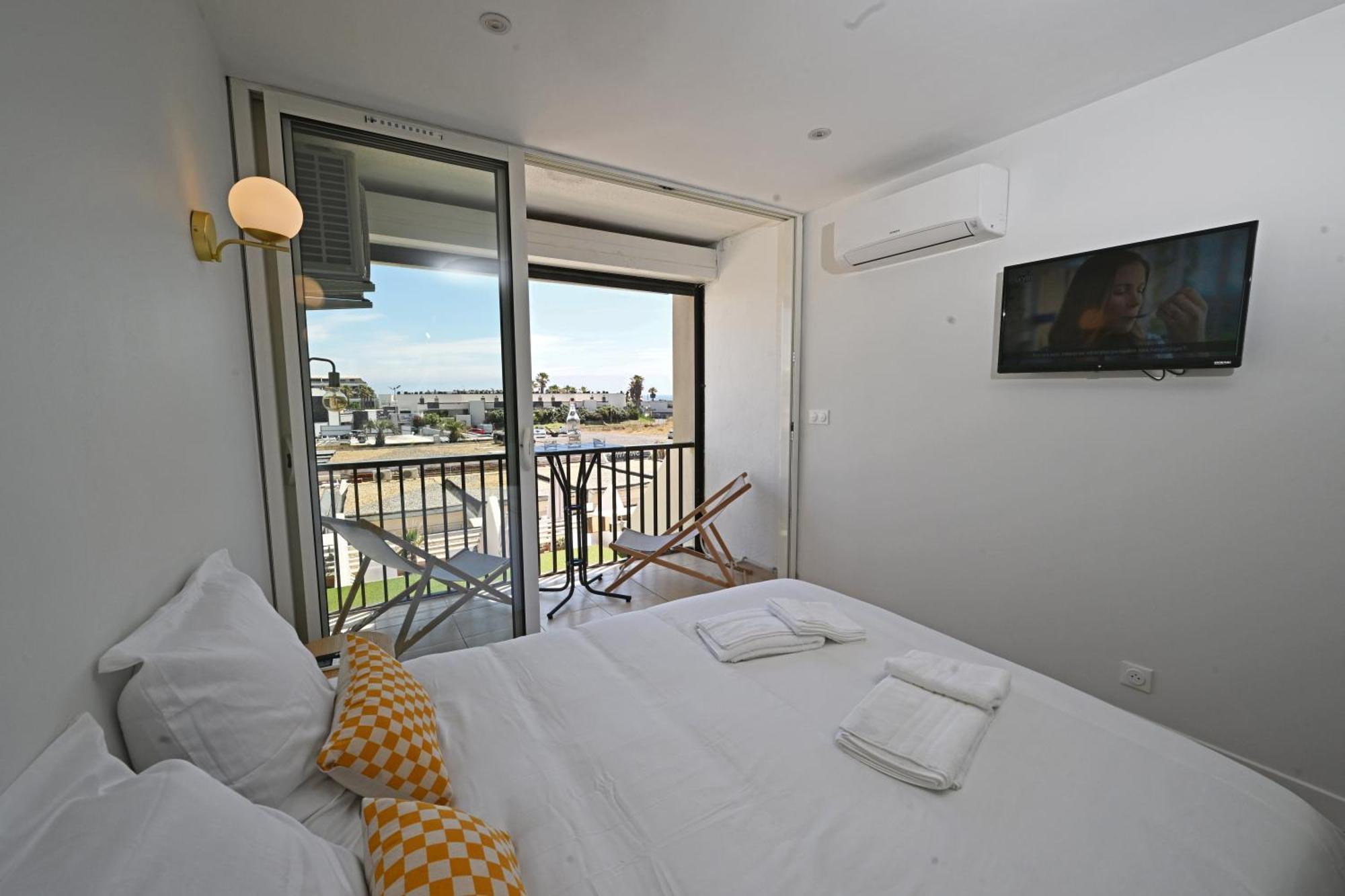 B Heliopolis Fgh * Agde